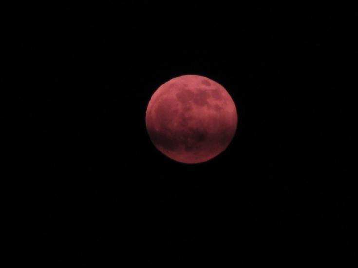 red moon